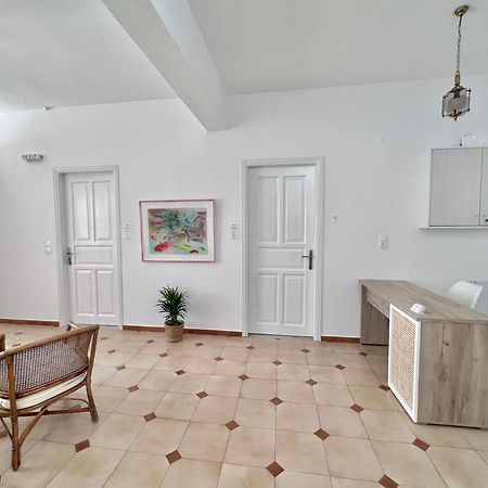 Athanasia Apartments Скиатос Экстерьер фото
