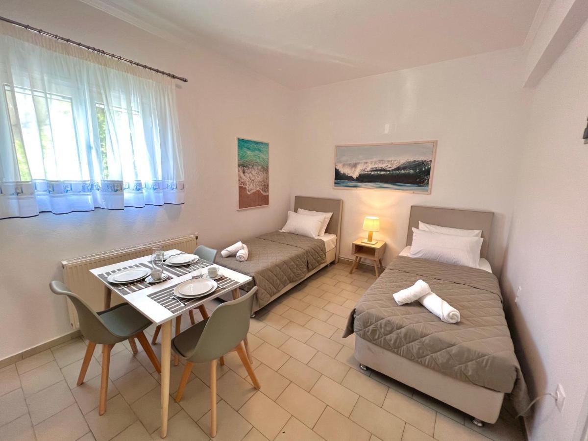 Athanasia Apartments Скиатос Экстерьер фото