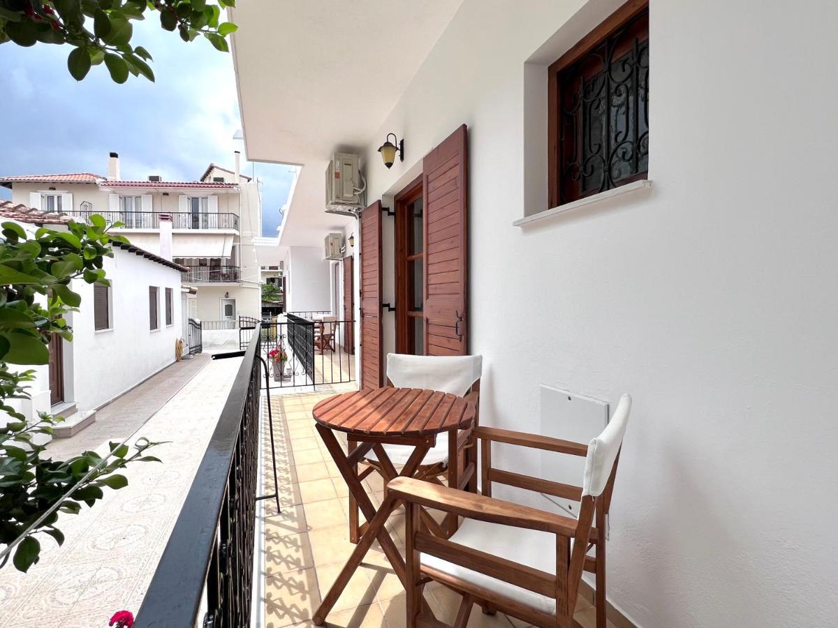 Athanasia Apartments Скиатос Экстерьер фото