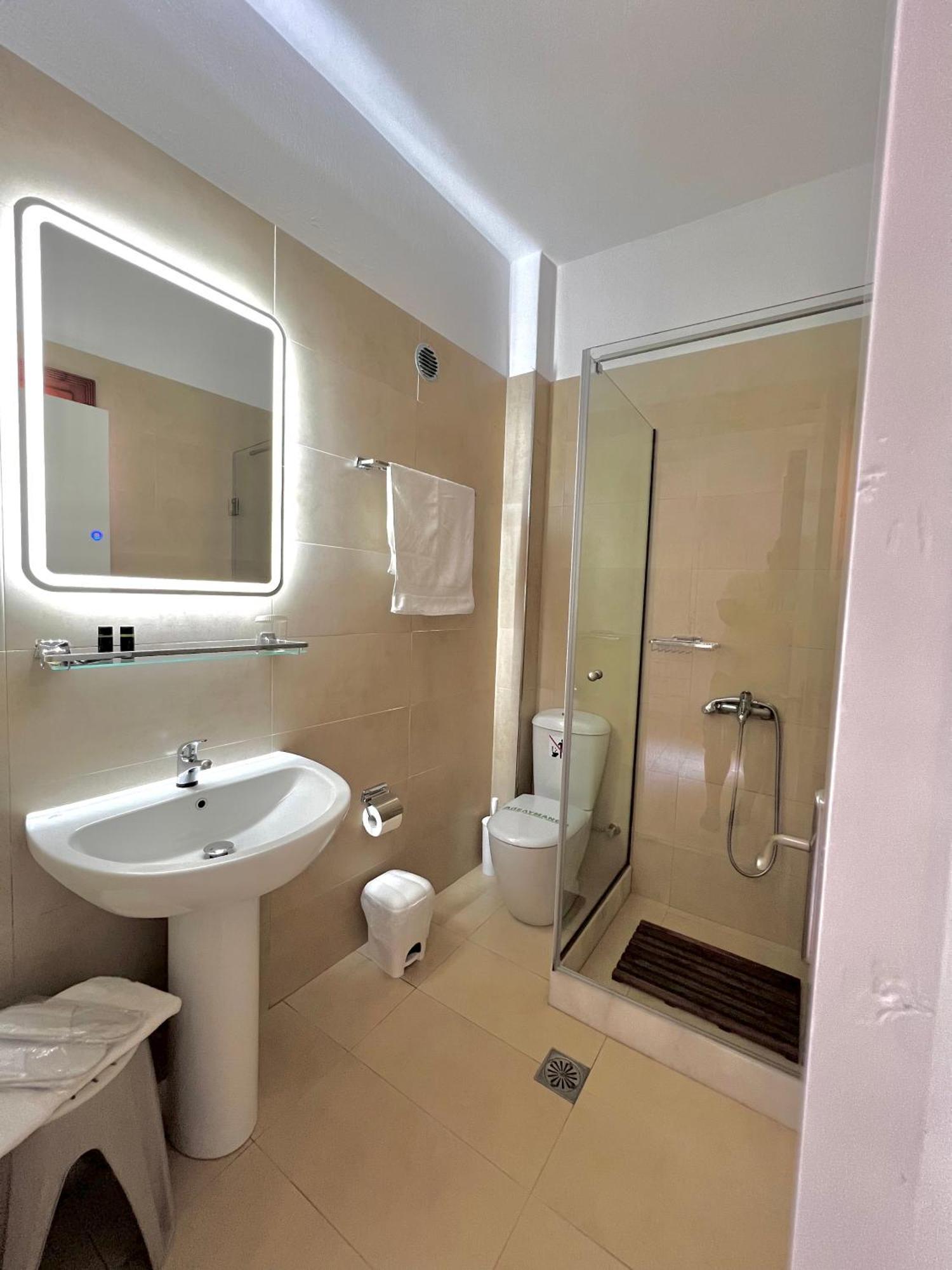 Athanasia Apartments Скиатос Экстерьер фото